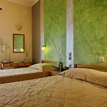 Hotel Atlantis 2*