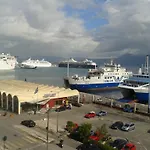 Atlantis Hotel 2*