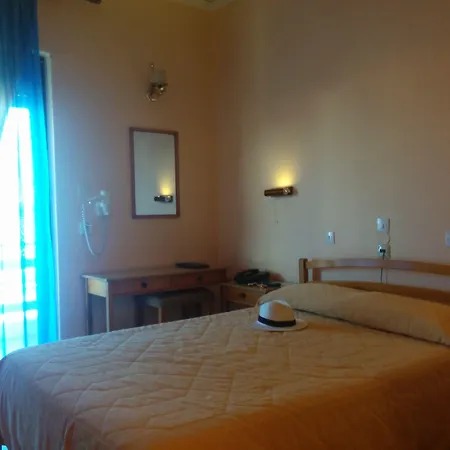 酒店 亚特兰蒂斯酒店 Corfu (city)