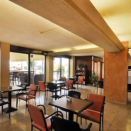 亚特兰蒂斯酒店 酒店 2*